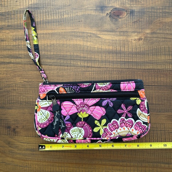 Vera Bradley wristlet - Picture 3 of 6